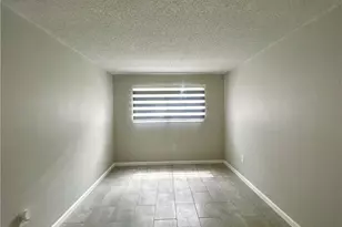 4906 Victoria Dr, Cape Coral, FL 33904 - Photo 14