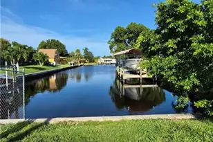 5201 Glade Ct NE, Cape Coral, FL 33904 - Photo 6