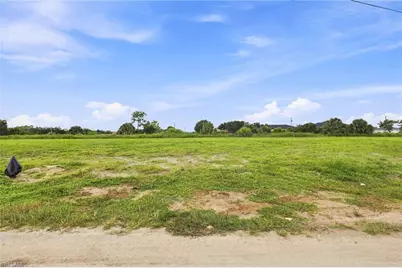 1202 NE 19th Pl, Cape Coral, FL 33909 - Photo 8
