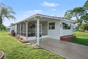 881 Homestead Dr, North Fort Myers, FL 33917 - Photo 4