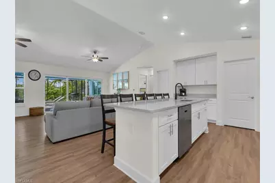 3505 SW 8th Ct, Cape Coral, FL 33914 - Photo 4