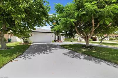 1819 SE 19th Ln, Cape Coral, FL 33990 - Photo 36