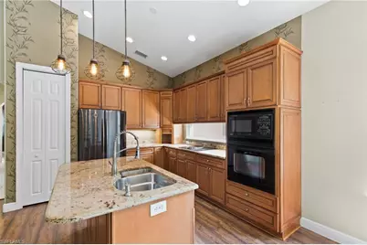 7520 Key Deer Ct, Fort Myers, FL 33966 - Photo 6