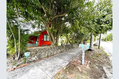 1792 Hough St, Fort Myers, FL 33901 - Photo 2