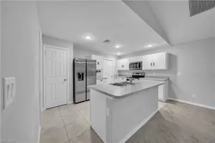 2617 53rd St W, Lehigh Acres, FL 33971 - Photo 6