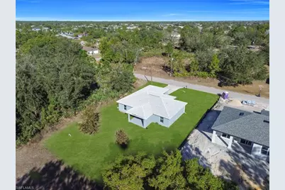 2617 53rd St W, Lehigh Acres, FL 33971 - Photo 36
