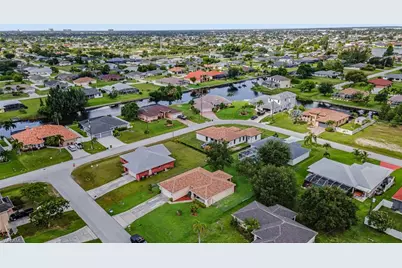 2724 SW 2nd Ave, Cape Coral, FL 33914 - Photo 38