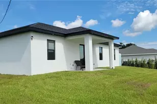 1906 Veinna St, Lehigh Acres, FL 33972 - Photo 32