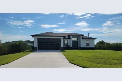 1906 Veinna St, Lehigh Acres, FL 33972 - Photo 2