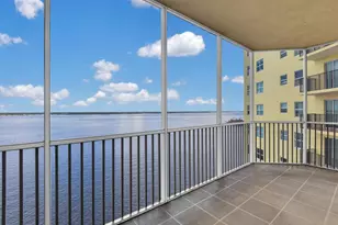 2745 1st St, Fort Myers, FL 33916 - Photo 30