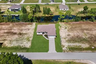 3338 NE 9th Pl, Cape Coral, FL 33909 - Photo 46