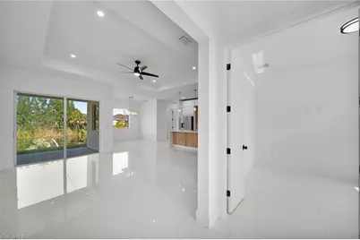 3338 NE 9th Pl, Cape Coral, FL 33909 - Photo 4