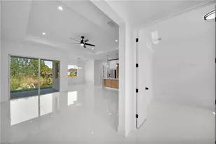 3338 NE 9th Pl, Cape Coral, FL 33909 - Photo 4