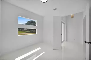 3338 NE 9th Pl, Cape Coral, FL 33909 - Photo 8