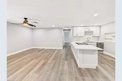 567 13th St N, Naples, FL 34102 - Photo 2