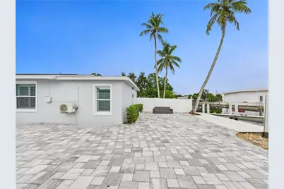 567 13th St N, Naples, FL 34102 - Photo 22