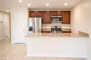 1108 NE 36th Ln, Cape Coral, FL 33909 - Photo 6