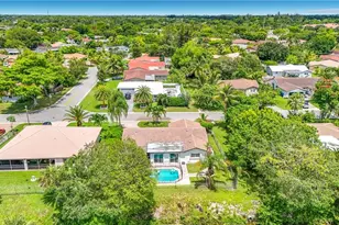 7511 42nd Dr NW, Coral Springs, FL 33065 - Photo 4