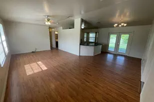 445 Candlewick Cir W, Lehigh Acres, FL 33936 - Photo 4
