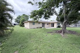 1609 S Hermitage Rd, Fort Myers, FL 33919 - Photo 18