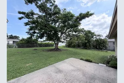1609 S Hermitage Rd, Fort Myers, FL 33919 - Photo 16