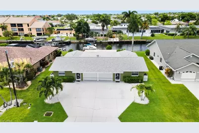 1207 SE 40th Ter, Cape Coral, FL 33904 - Photo 1