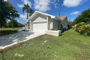 1110 SW 15th Ave, Cape Coral, FL 33991 - Photo 4