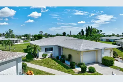 8524 Dominican Ct, Fort Myers, FL 33907 - Photo 2