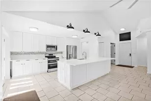 15064 Cloverdale Dr, Fort Myers, FL 33919 - Photo 14