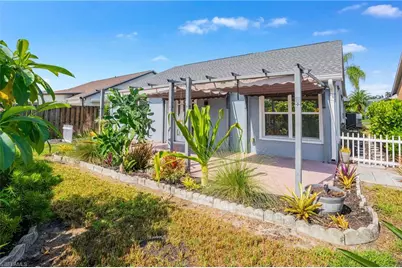 15064 Cloverdale Dr, Fort Myers, FL 33919 - Photo 4