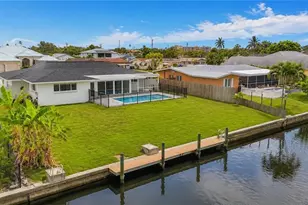 1428 Vendome Ct, Cape Coral, FL 33904 - Photo 4