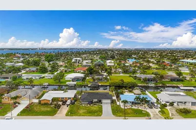 1428 Vendome Ct, Cape Coral, FL 33904 - Photo 2