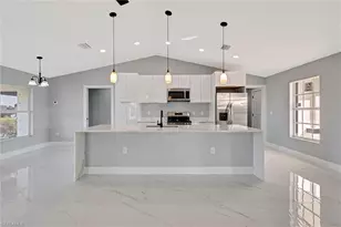 4106 NE 14th Pl, Cape Coral, FL 33909 - Photo 4