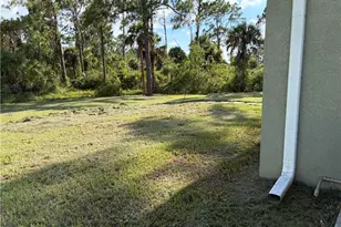 1597 Rugby Ln, Labelle, FL 33935 - Photo 2