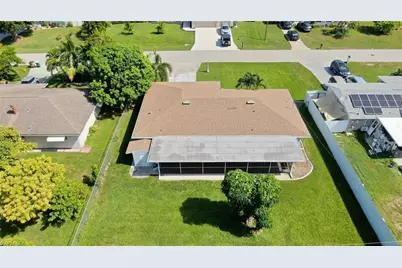 926 SE 26th Ter, Cape Coral, FL 33904 - Photo 28