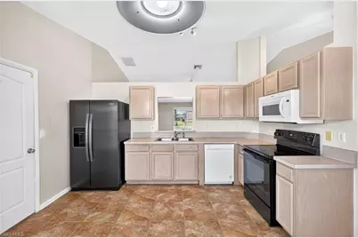 903 SE 5th Ave, Cape Coral, FL 33990 - Photo 10