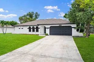 1716 SE 8th Terrace, Cape Coral, FL 33990 - Photo 4