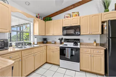 1538 SW 49th St, Cape Coral, FL 33914 - Photo 6
