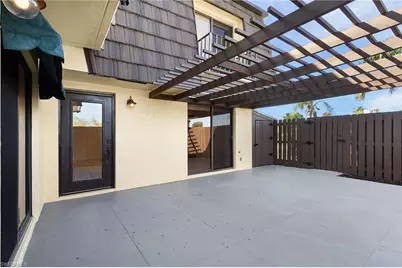 5590 Woodrose Ct #4, Fort Myers, FL 33907 - Photo 2