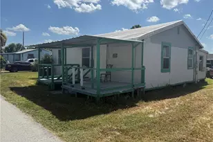 1091 Gamble St, Moore Haven, FL 33471 - Photo 4