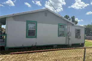 1091 Gamble St, Moore Haven, FL 33471 - Photo 2