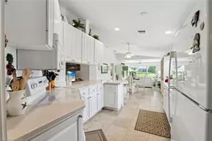 28258 Islet Trail, Bonita Springs, FL 34135 - Photo 4