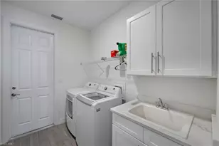 1613 NW 42nd Pl, Cape Coral, FL 33993 - Photo 32
