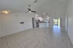 329 SW 21st Ln, Cape Coral, FL 33991 - Photo 4