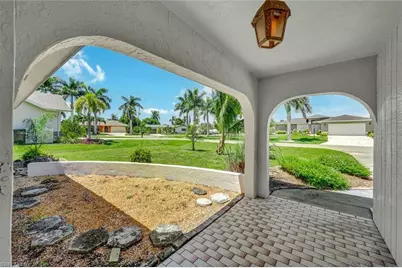 206 SE 46th Ter, Cape Coral, FL 33904 - Photo 6