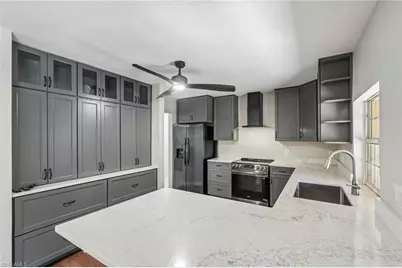 51 Lagoon Dr, North Fort Myers, FL 33903 - Photo 10