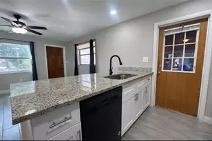 917 Freemont St, Fort Myers, FL 33916 - Photo 6