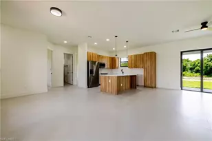 2705 Darlene Pl, Lehigh Acres, FL 33971 - Photo 4