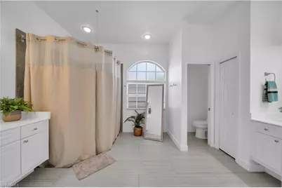 11142 Lakeland Cir, Fort Myers, FL 33913 - Photo 14