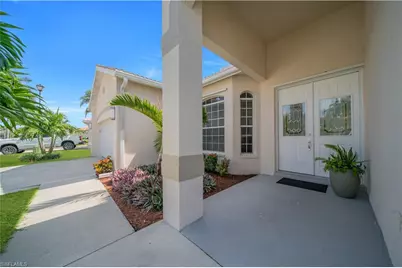 11142 Lakeland Cir, Fort Myers, FL 33913 - Photo 4